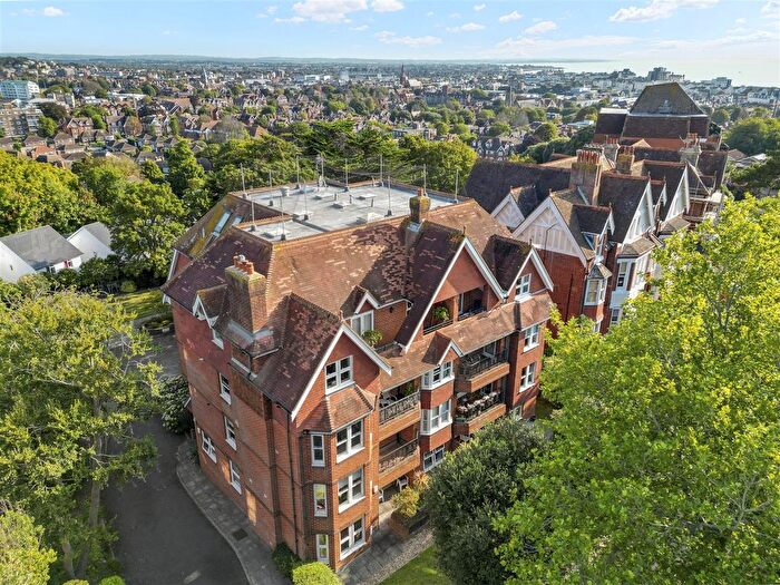 2 Bedroom Flat For Sale In St. Johns Road, Meads, Eastbourne, BN20