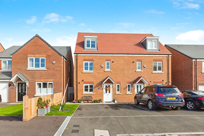 4 Bedroom Semi-detached House For Sale In Sapphire Way, Hartlepool, TS24