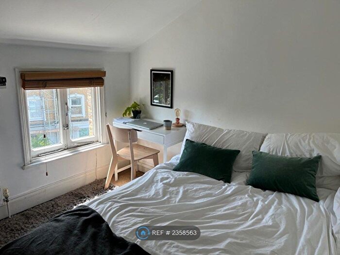 2 Bedroom Flat To Rent In Evering Road, London, N16