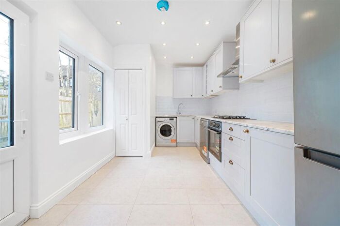 3 Bedroom Semi-Detached House To Rent In Jasmine Grove, Penge, London, SE20