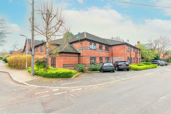 2 Bedroom Apartment To Rent In Emerson Court, Albert Walk, Crowthorne, RG45