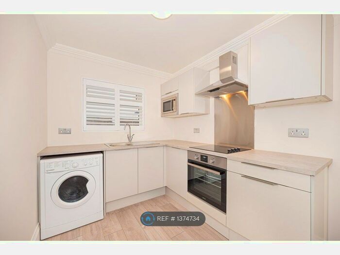 Studio To Rent In South Norwood, South Norwood, SE25