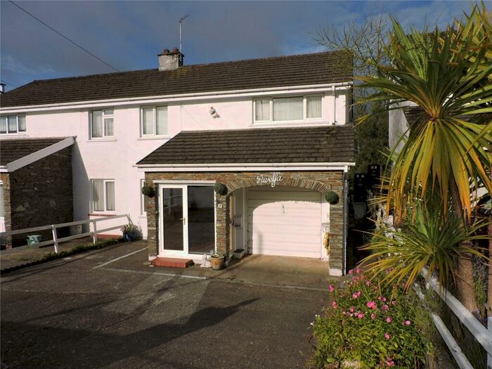 3 Bedroom Semi-Detached House For Sale In Brynhyfryd, Llandissilio, Clunderwen, SA66