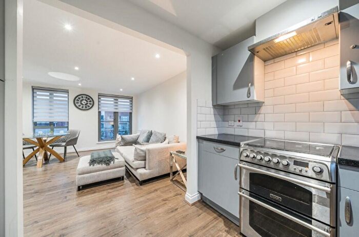 2 Bedroom Apartment For Sale In Victoria Court, New Street, Chelmsford, Essex, CM1