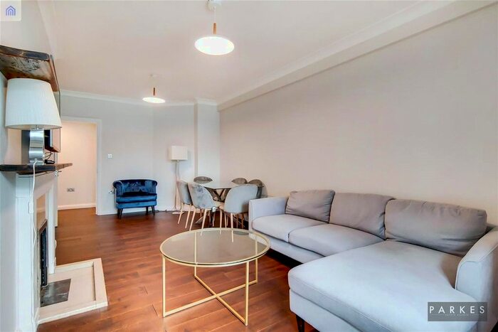 3 Bedroom Flat To Rent In Dorset House, Gloucester Place, NW1