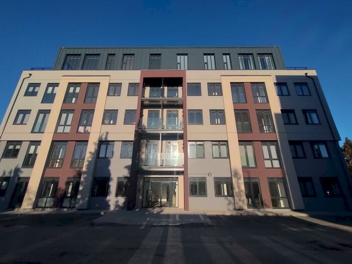 2 Bedroom Flat To Rent In Broadoaks, Solihull, B91