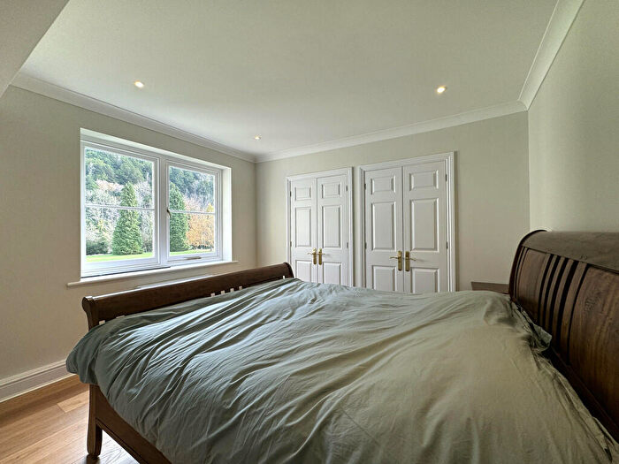 2 Bedroom Apartment To Rent In London Road, Dorking, RH5