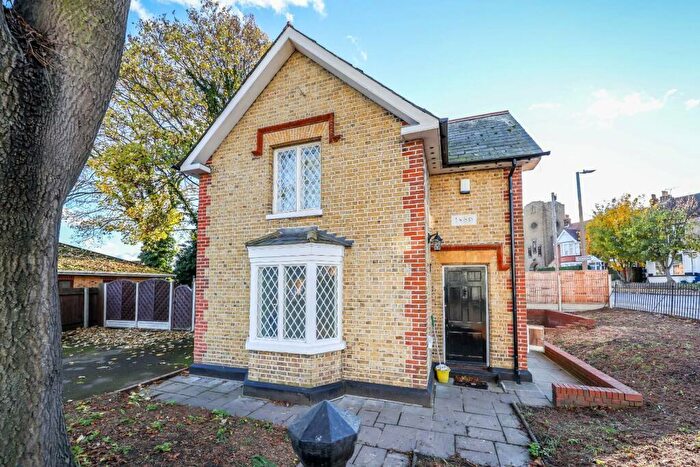 4 Bedroom Detached House For Sale In Ness Road, Shoeburyness, Southend-On-Sea, SS3
