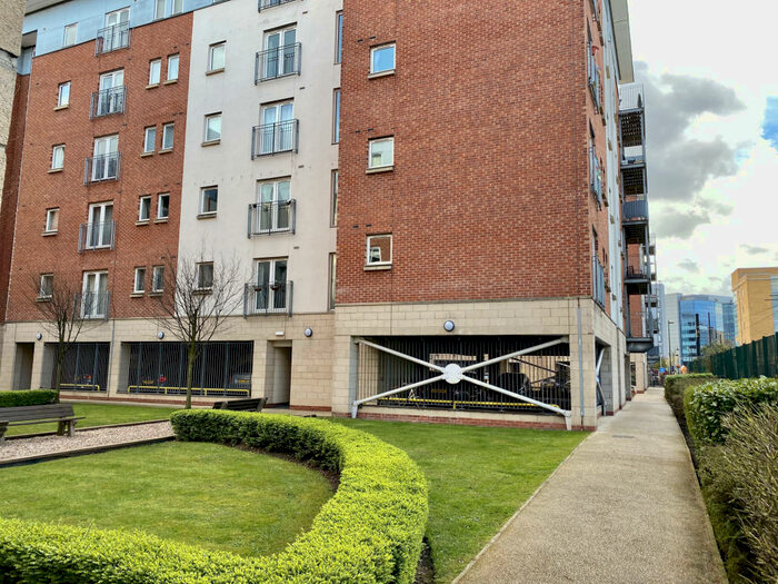 2 Bedroom Flat To Rent In Platt House, Elmira Way, Salford, Lancashire, M5