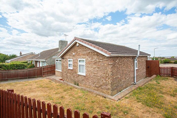 2 Bedroom Bungalow For Sale In Dorset Close, Whitstable, Kent, CT5