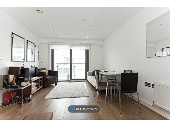 1 Bedroom Flat To Rent In Craig Tower, London, E3