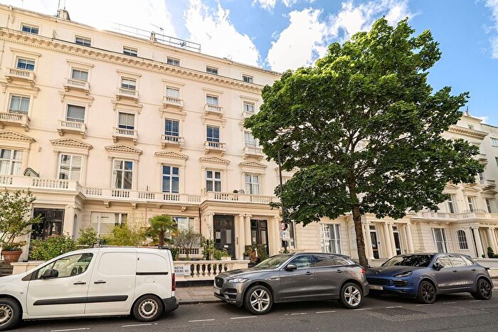 Studio To Rent In Leinster Gardens, Bayswater, London, W2