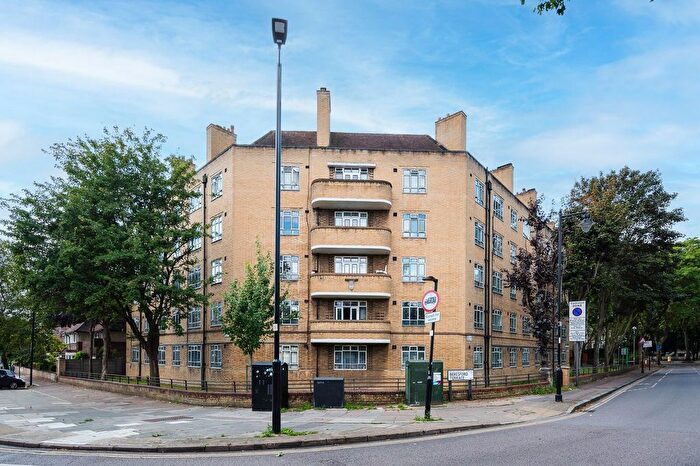 2 Bedroom Flat To Rent In Pondfield House, Highbury, London, N5