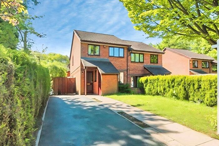 3 Bedroom Semi-Detached House To Rent In Beveley Road, Oakengates, TF2