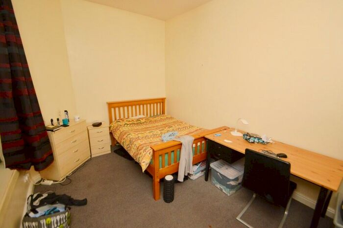 4 Bedroom Flat To Rent In Wilmslow Road, Withington, Manchester, M20