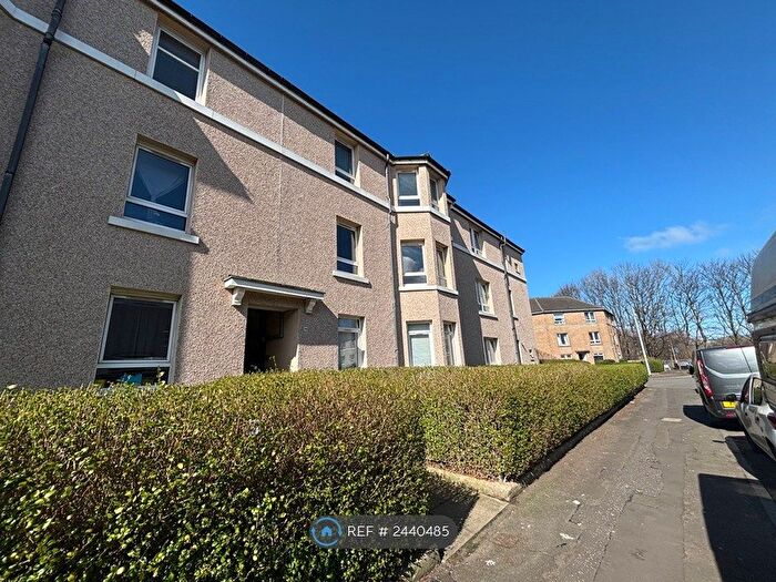2 Bedroom Flat To Rent In Torbreck Street, Glasgow, G52