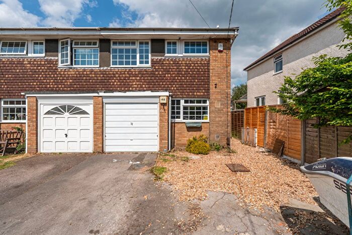 3 Bedroom Semi-Detached House To Rent In Pound Road, Bursledon, SO31