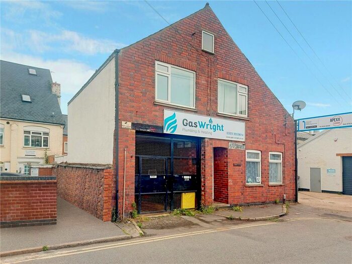 1 Bedroom Flat To Rent In Club Street, Kettering, NN16