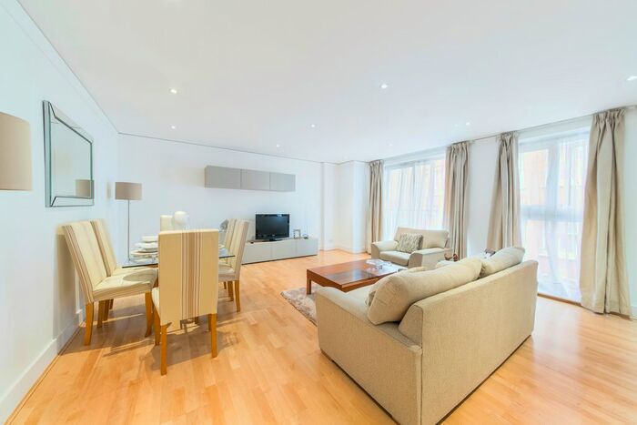 2 Bedroom Flat To Rent In Artillery Mansions, Victoria Street, Westminster, London, SW1H