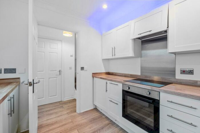 3 Bedroom Semi-Detached House To Rent In Lacewing Close, Pinewood, IP8
