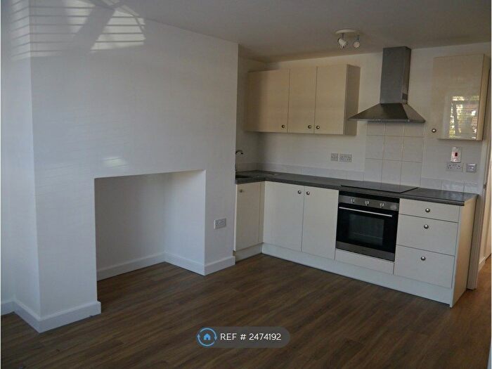 1 Bedroom Flat To Rent In Victoria House, Maidenhead, SL6