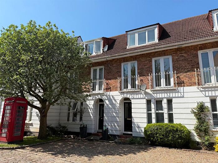 3 Bedroom Property To Rent In Robinscroft Mews, London, SE10