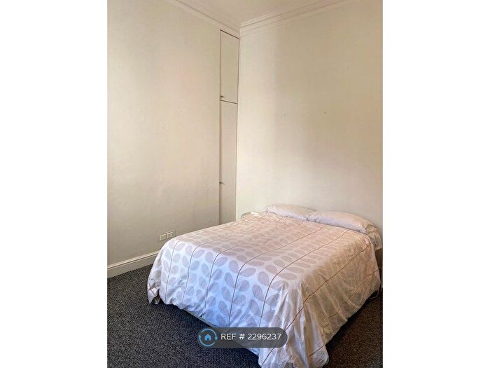2 Bedroom Flat To Rent In Chesham Road, Brighton, BN2