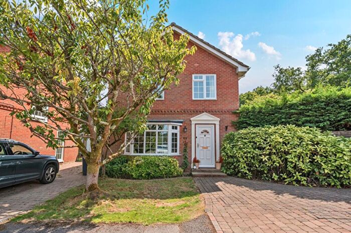 4 Bedroom Detached House For Sale In Brambles Close, Colden Common, SO21