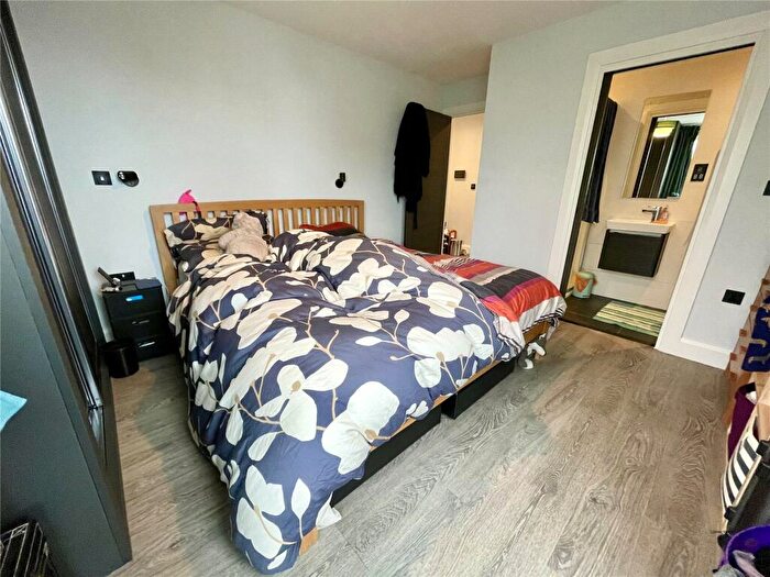 2 Bedroom Apartment To Rent In Burnaby Road, Bournemouth, Dorset, BH4