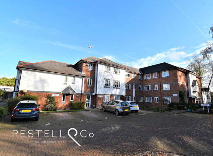 2 Bedroom Flat For Sale In St. Catherine's Court, Windhill, Bishop's Stortford, CM23