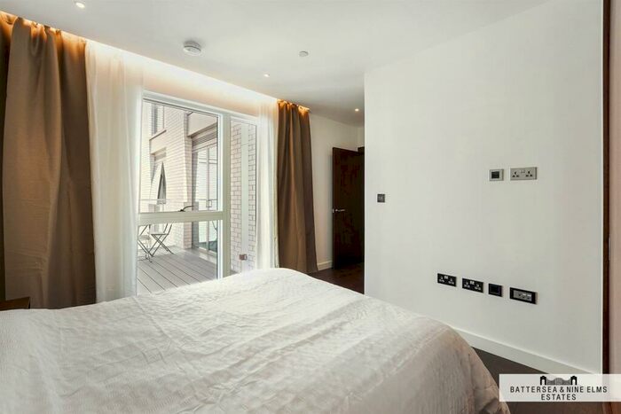 2 Bedroom Apartment To Rent In Kennedy Building, Lexington Gardens, SW11