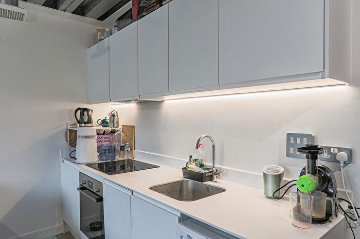 1 Bedroom Flat For Sale In Happy Walk, Leeds, West Yorkshire, LS9
