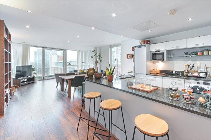 3 Bedroom Apartment To Rent In Balearic Building, Western Gateway, Royal Victoria Docks, London, E16