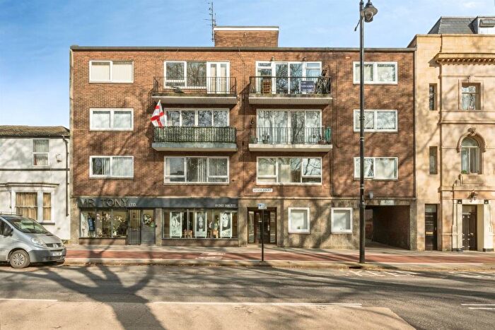 2 Bedroom Apartment For Sale In Leger Court, Bennetthorpe, Doncaster, DN2