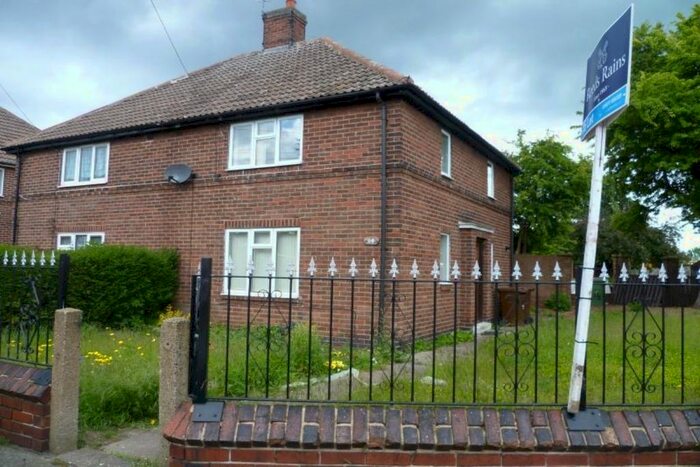 2 Bedroom Semi-Detached House To Rent In Madeley Square, Castleford, West Yorkshire, WF10