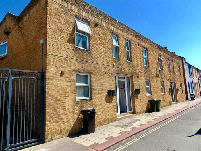 1 Bedroom Flat To Rent In Crosby Street, Maryport, Cumbria, CA15