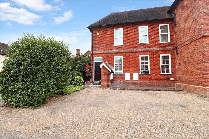 1 Bedroom Maisonette For Sale In High Street, Old Woking, Woking, Surrey, GU22