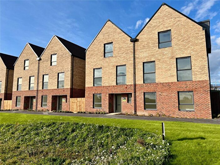 4 Bedroom Semi Detached House For Sale In Kinloch Road, Netherhall Gardens, Cambridge, CB1