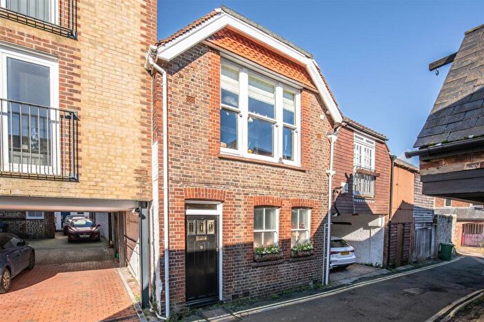 4 Bedroom Semi-Detached House For Sale In Stewards Inn Lane, Lewes, BN7