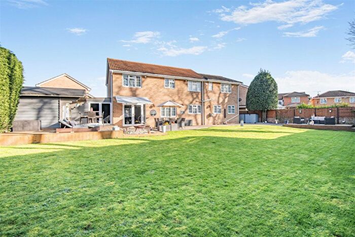 5 Bedroom Detached House For Sale In Carroll Gardens, Larkfield, Aylesford, ME20