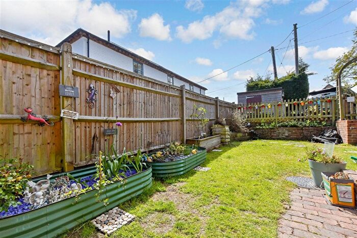 3 Bedroom Semi-Detached House For Sale In The Street, Appledore, Kent, TN26