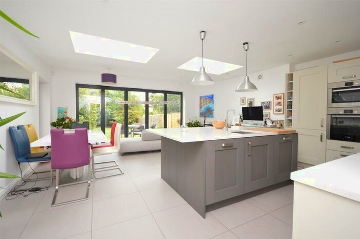 4 Bedroom Semi-Detached House To Rent In Penn Hill Road, Bath, BA1