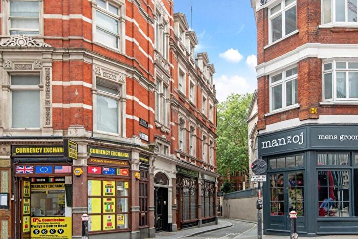 2 Bedroom Flat To Rent In Bride Lane, Fleet Street, City Of London, EC4Y