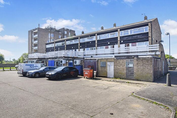 3 Bedroom Flat For Sale In Mayfield Road, Huntingdon, PE29