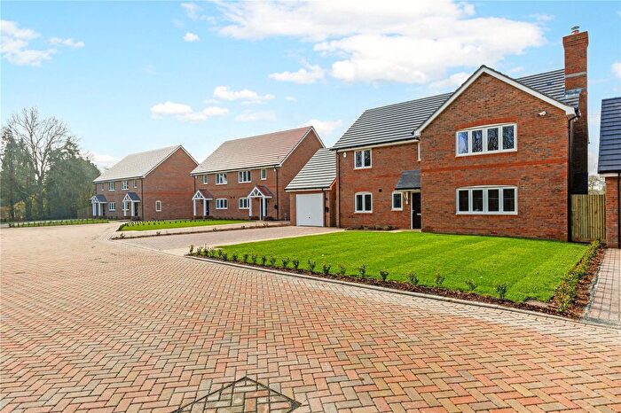 4 Bedroom Detached House For Sale In Meadow View, Pamber End, Tadley, Hampshire, RG26