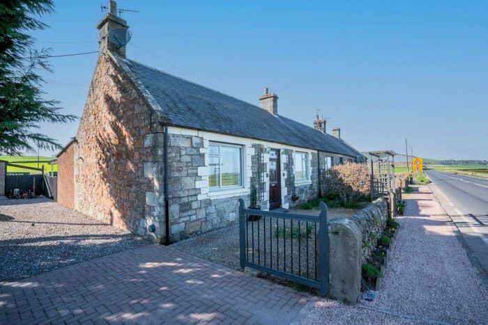 2 Bedroom Semi-Detached House For Sale In Dairsie, Cupar, KY15