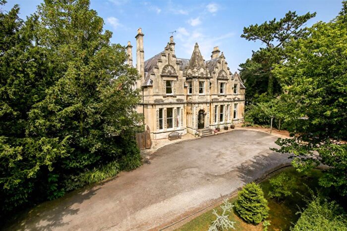 6 Bedroom Detached House For Sale In Christchurch Road, Cheltenham, GL50