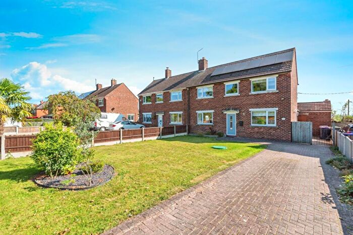 3 Bedroom Semi-Detached House For Sale In Sutton Road, Beckingham, Lincoln, LN5