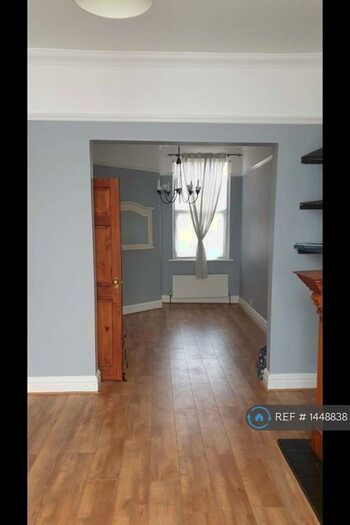 3 Bedroom Terraced House To Rent In Admiral Street, Liverpool, L8