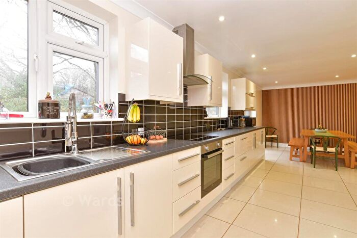 4 Bedroom Semi Detached House For Sale In Cookham Wood Road, Rochester, Kent, ME1